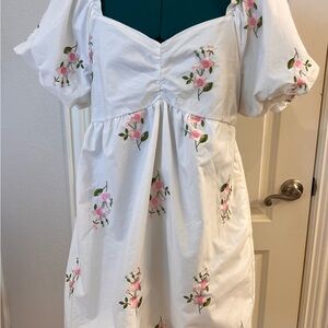 Francesca's Collections White Sundress with Puff Sleeves and Sweetheart Neckline